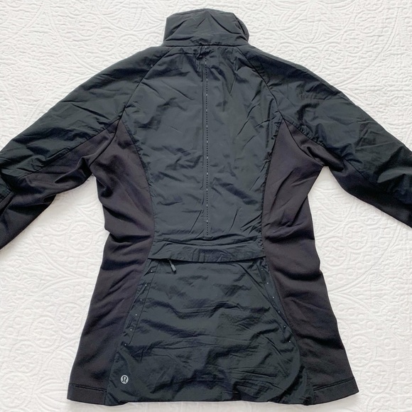 🔥 Lululemon Primaloft Insulated Run For Cold Running Jacket, Black - Picture 6 of 10
